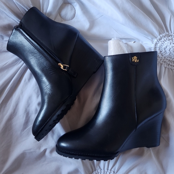 Lauren Ralph Lauren Shaley Wedge Ankle boots in black leather size 6B - Picture 2 of 11